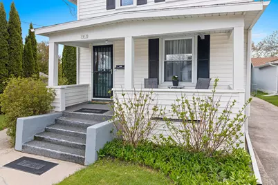 1015  Green St, Manitowoc, WI 54220 - Photo 39