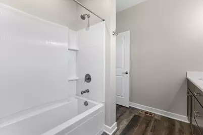 8929  Creekside Cir, Pleasant Prairie, WI 53158 - Photo 27