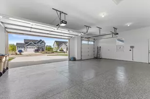 8929 Creekside Cir, Pleasant Prairie, WI 53158 - Photo 45
