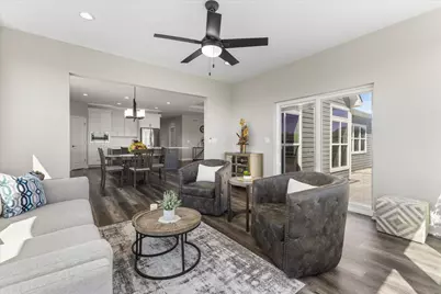 8929  Creekside Cir, Pleasant Prairie, WI 53158 - Photo 17