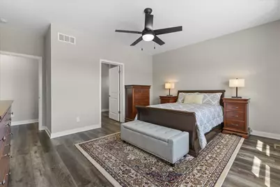 8929  Creekside Cir, Pleasant Prairie, WI 53158 - Photo 19