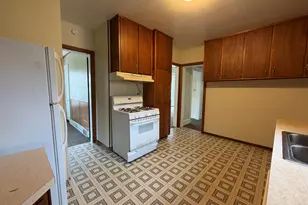 825 S 17th St, Sheboygan, WI 53081 - Photo 5