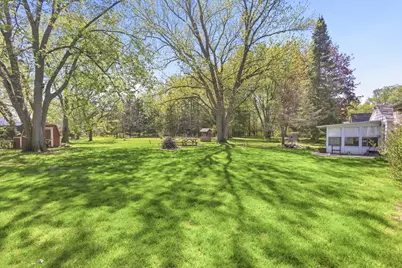 12215 W McShane Rd, Franklin, WI 53132 - Photo 25