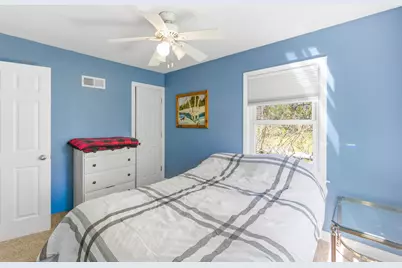 12215 W McShane Rd, Franklin, WI 53132 - Photo 17