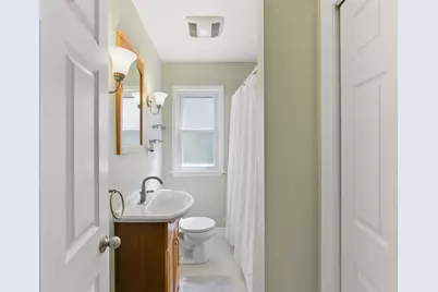 12215 W McShane Rd, Franklin, WI 53132 - Photo 15