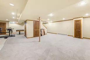 3818 S Centennial Cir, Milwaukee, WI 53221 - Photo 31