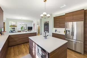 3818 S Centennial Cir, Milwaukee, WI 53221 - Photo 7