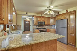5025 Harrison Rd, Pleasant Prairie, WI 53142 - Photo 7