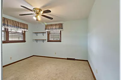 5025  Harrison Rd, Pleasant Prairie, WI 53142 - Photo 11