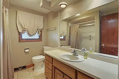 5025  Harrison Rd, Pleasant Prairie, WI 53142 - Photo 13