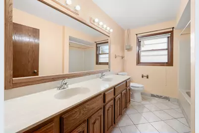 2790 S 152nd St, New Berlin, WI 53151 - Photo 17
