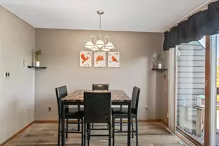1821 Paramount Dr, Waukesha, WI 53186 - Photo 5