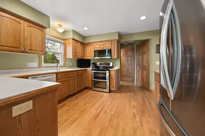 1440 W Mario Ln, Oak Creek, WI 53154 - Photo 3