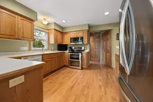 1440 W Mario Ln, Oak Creek, WI 53154 - Photo 3
