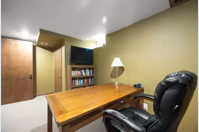 1440 W Mario Ln, Oak Creek, WI 53154 - Photo 25