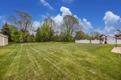 1440 W Mario Ln, Oak Creek, WI 53154 - Photo 29