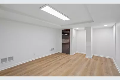 7130  Maple Ter, Wauwatosa, WI 53213 - Photo 27
