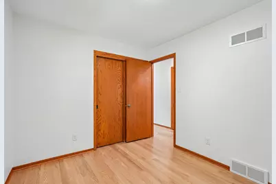 7130  Maple Ter, Wauwatosa, WI 53213 - Photo 25