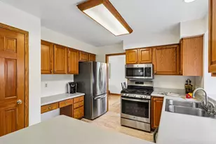 626 Appaloosa Trail, Racine, WI 53402 - Photo 9