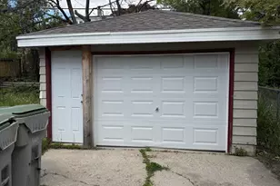 8134 W Herbert Ave, Milwaukee, WI 53218 - Photo 11