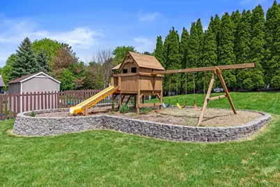 2313  Kestrel Ln, Waukesha, WI 53189 - Photo 47