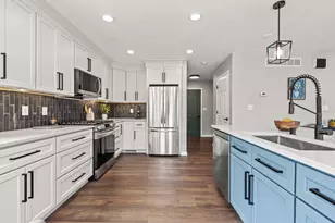 2313 Kestrel Ln, Waukesha, WI 53189 - Photo 9