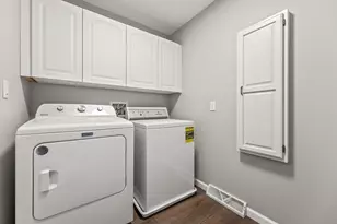 2313 Kestrel Ln, Waukesha, WI 53189 - Photo 39