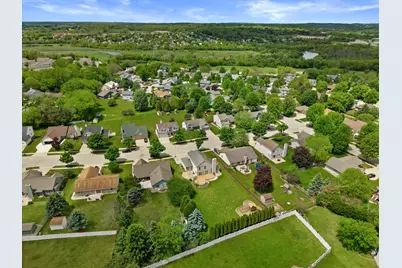 2313  Kestrel Ln, Waukesha, WI 53189 - Photo 51