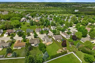 2313 Kestrel Ln, Waukesha, WI 53189 - Photo 51