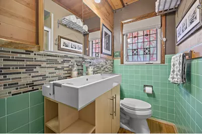 1008 W Eula Ct, Glendale, WI 53209 - Photo 57