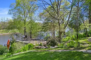 1008 W Eula Ct, Glendale, WI 53209 - Photo 9