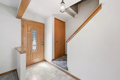 1616  Clark Ct, South Milwaukee, WI 53172 - Photo 3