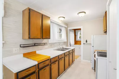 7941  McHenry St, Burlington, WI 53105 - Photo 9
