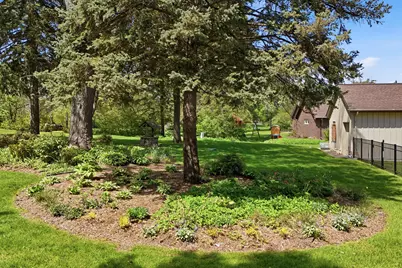 8845 W Meadow Ln, Franklin, WI 53132 - Photo 53