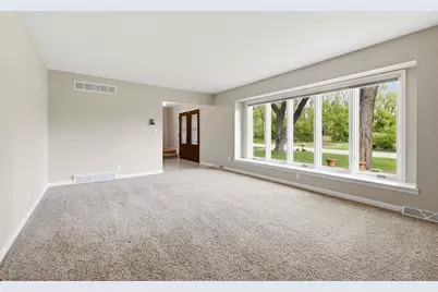 8845 W Meadow Ln, Franklin, WI 53132 - Photo 15
