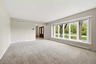 8845 W Meadow Ln, Franklin, WI 53132 - Photo 15