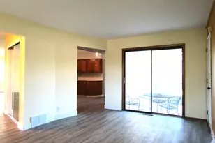 3850 W College Ave, Greenfield, WI 53221 - Photo 13
