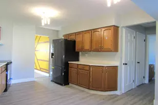 3850 W College Ave, Greenfield, WI 53221 - Photo 15
