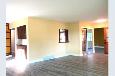 3850 W College Ave, Greenfield, WI 53221 - Photo 9