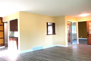 3850 W College Ave, Greenfield, WI 53221 - Photo 9