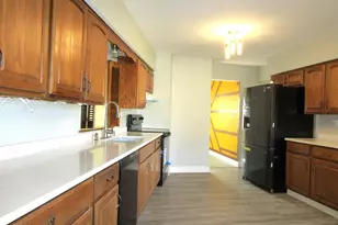 3850 W College Ave, Greenfield, WI 53221 - Photo 17
