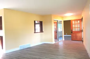 3850 W College Ave, Greenfield, WI 53221 - Photo 9