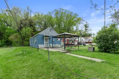 323  Oak Ridge Dr, Twin Lakes, WI 53181 - Photo 11