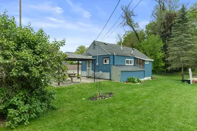 323  Oak Ridge Dr, Twin Lakes, WI 53181 - Photo 13
