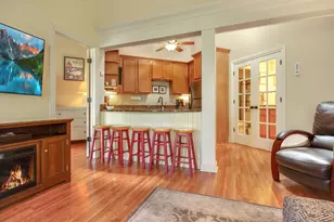403 Deerpath -, Fontana, WI 53125 - Photo 5