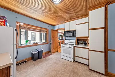 2518 N 67th St #2520, Wauwatosa, WI 53213 - Photo 11