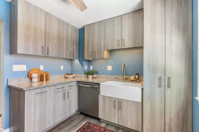 195 W Warnimont Ave, Milwaukee, WI 53207 - Photo 11