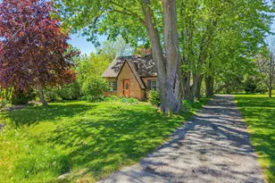 W226N3045 Duplainvlle Rd, Pewaukee, WI 53186 - Photo 3