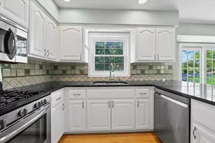 20845 Hunters Run, Brookfield, WI 53045 - Photo 9