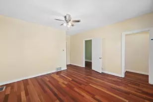 2348 S 16th St, Milwaukee, WI 53215 - Photo 7